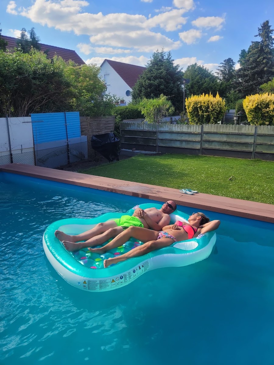 Schwimmbecken