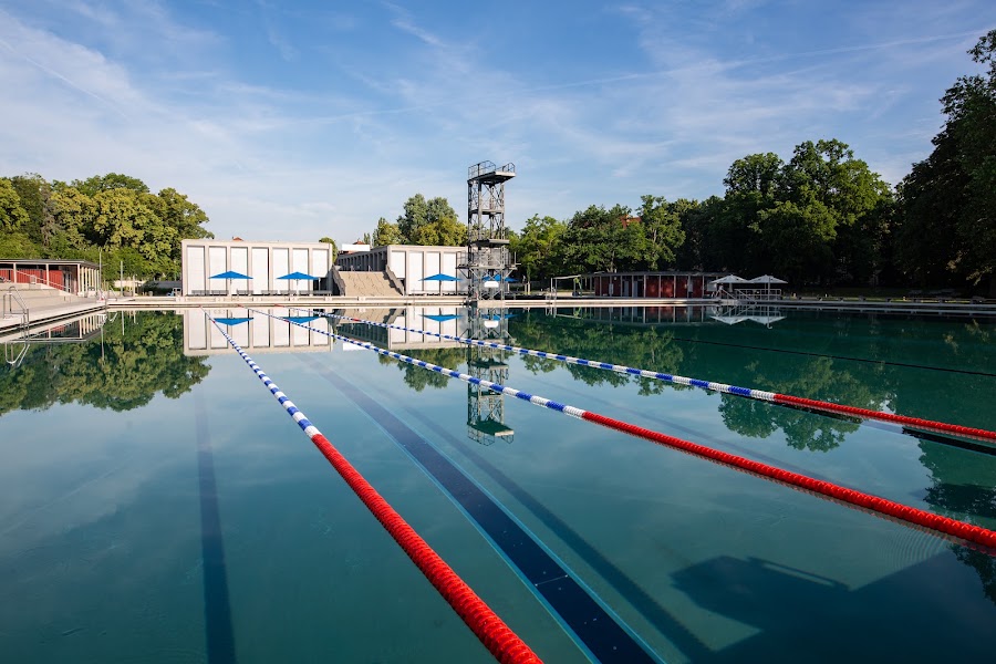 Schwanseebad Freibad