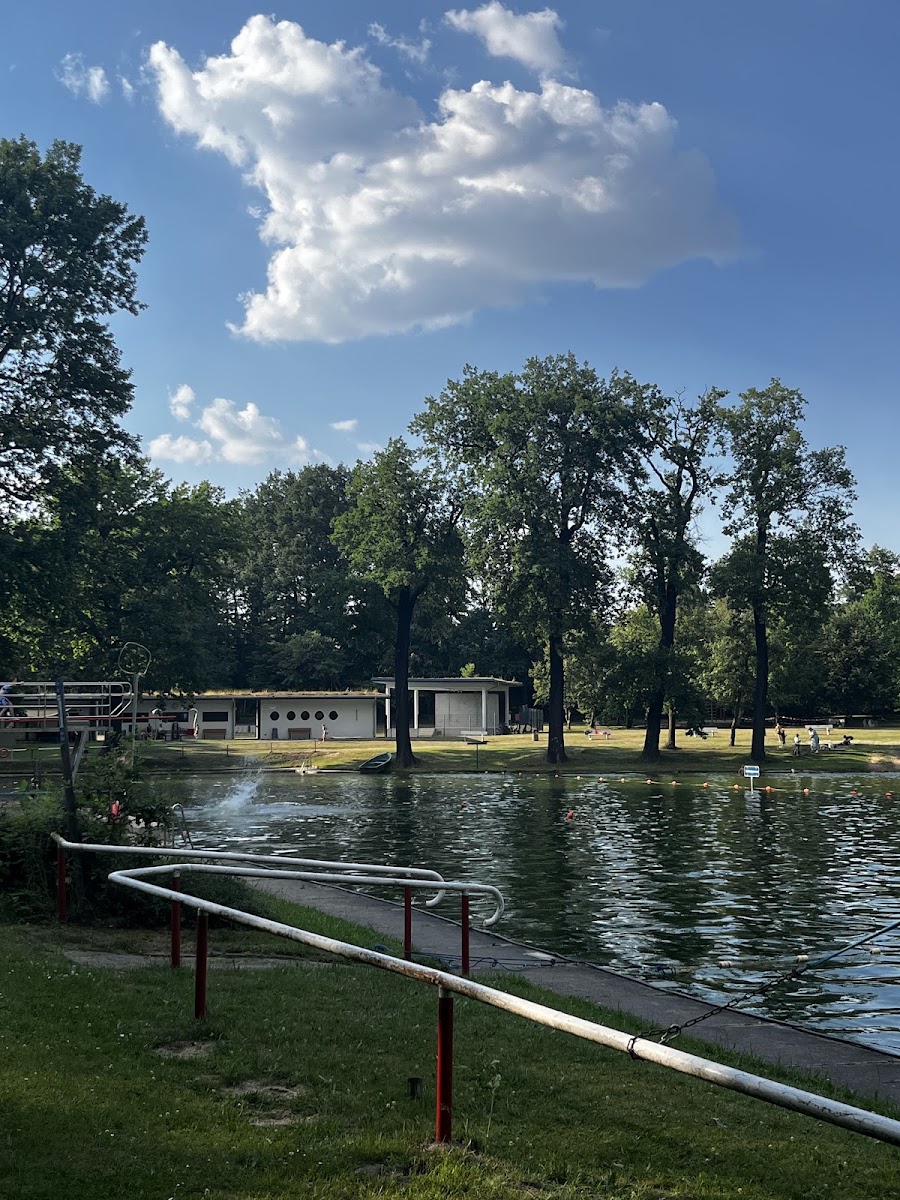 Natur- und Waldbad Glaubitz