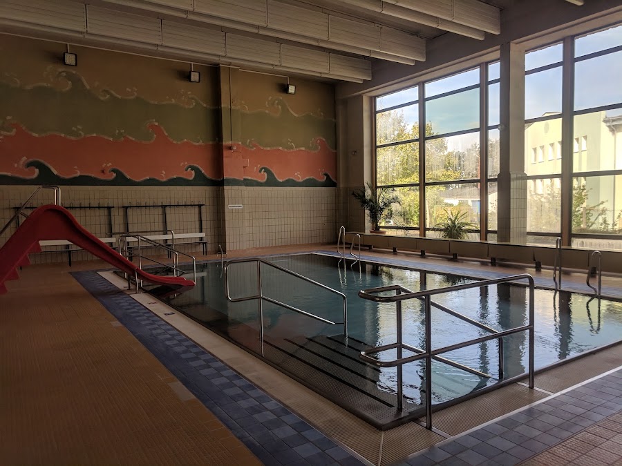 Schwimmhalle