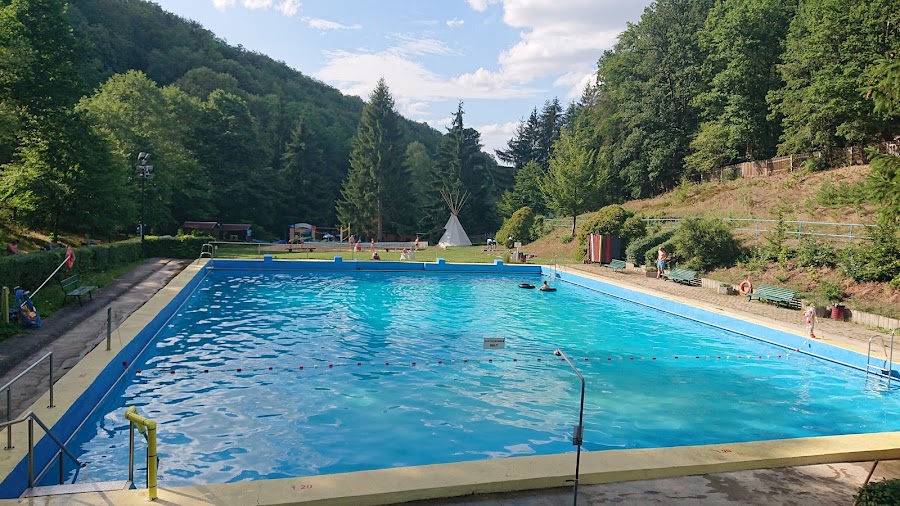 Schwimmhalle Krölpa