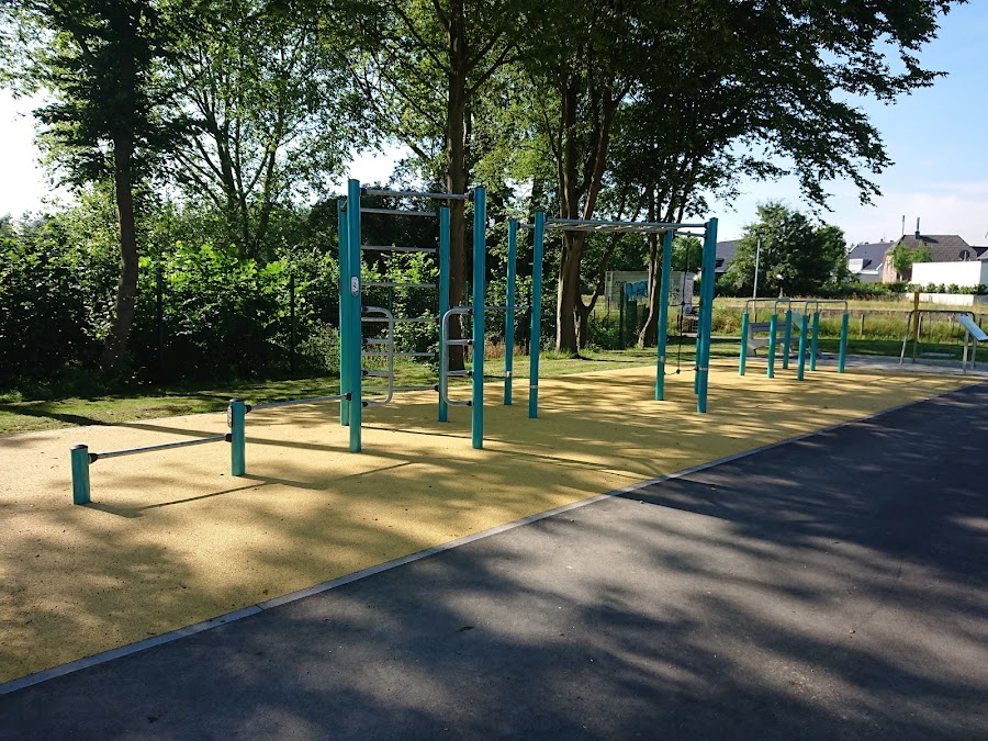 Stadtbad und Turnhalle