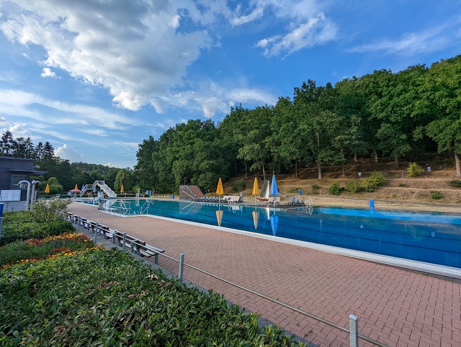 Warmwasserfreibad Geisweid