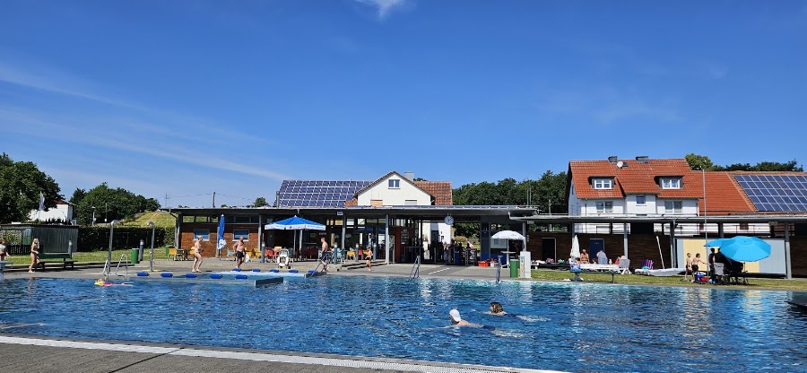 Freibad AquArena Naumburg