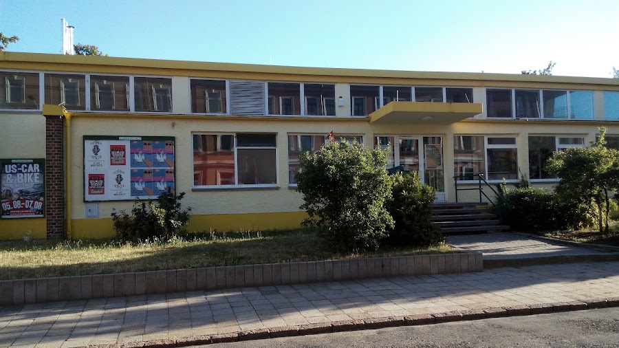 Schwimmhalle West
