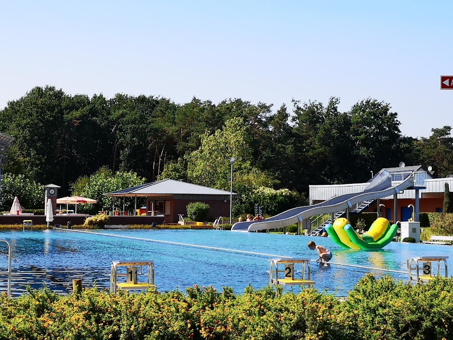 Hallen- und Freibad Rhede