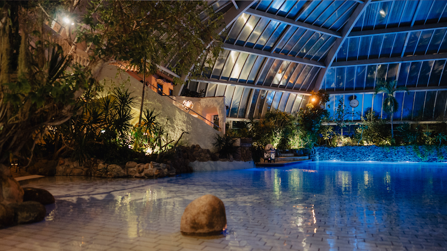 Mineralbecken Totes Meer-Bad