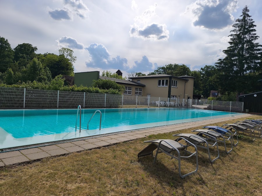 25-Meter-Schwimmbahn