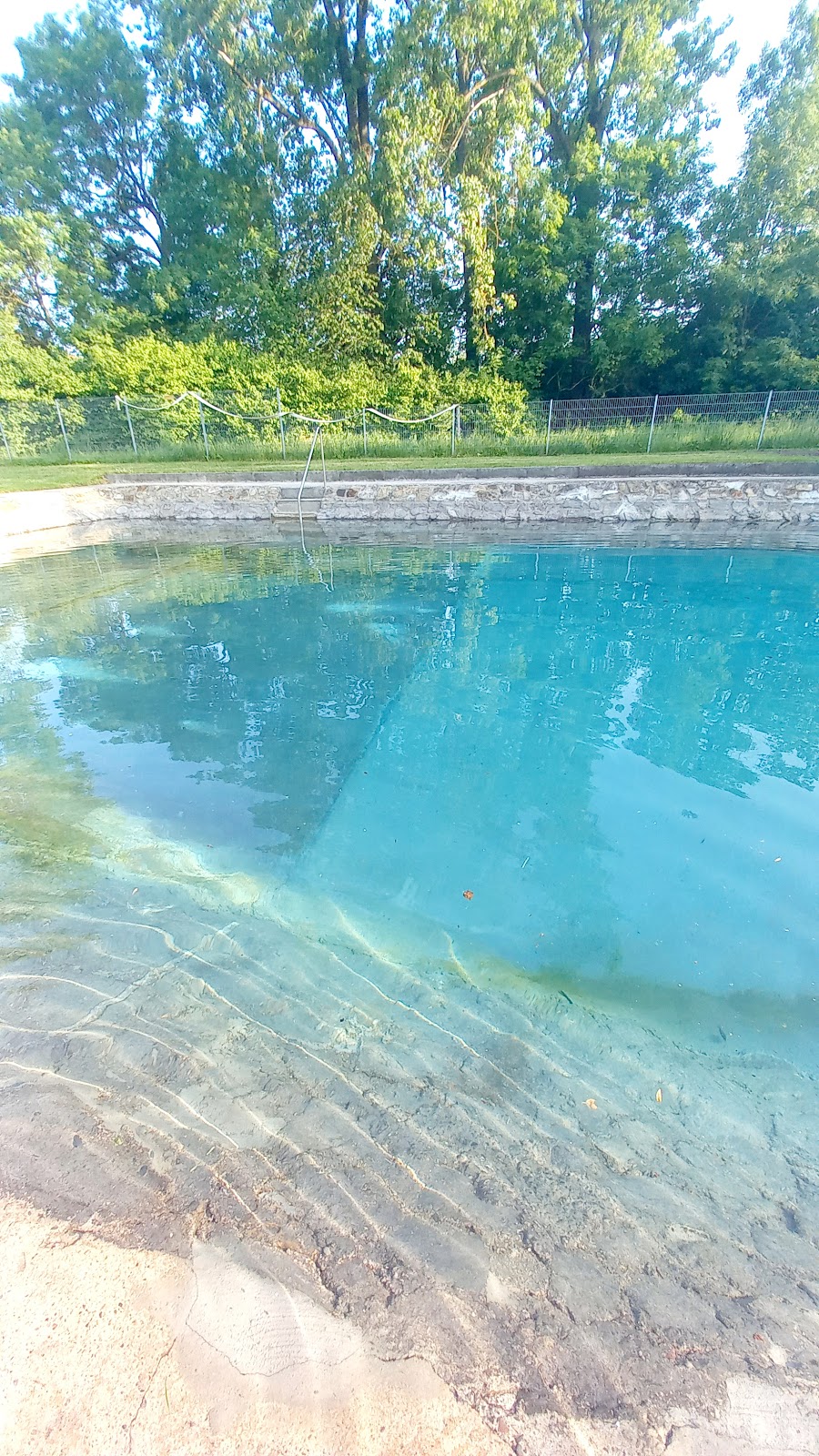 Freischwimmbad