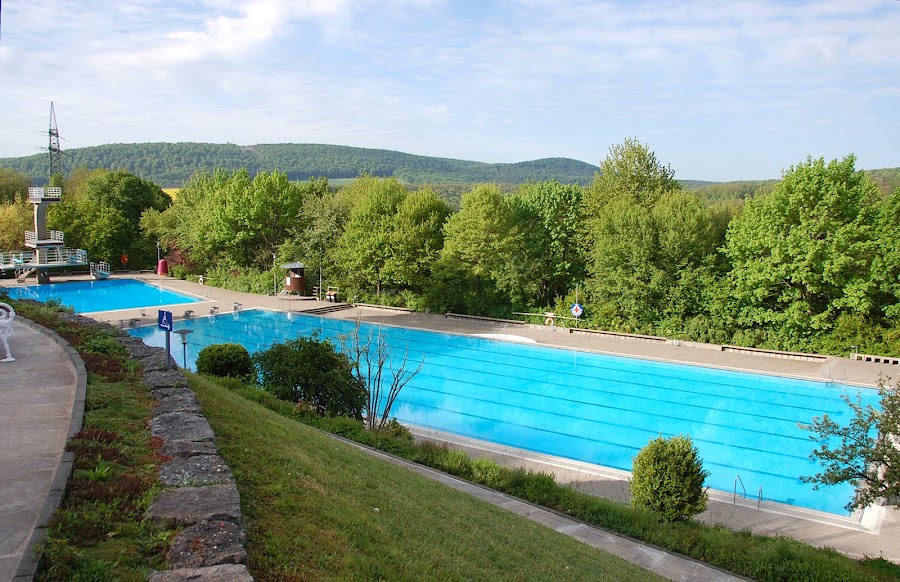 Terrassenschwimmbad am Ballinghain