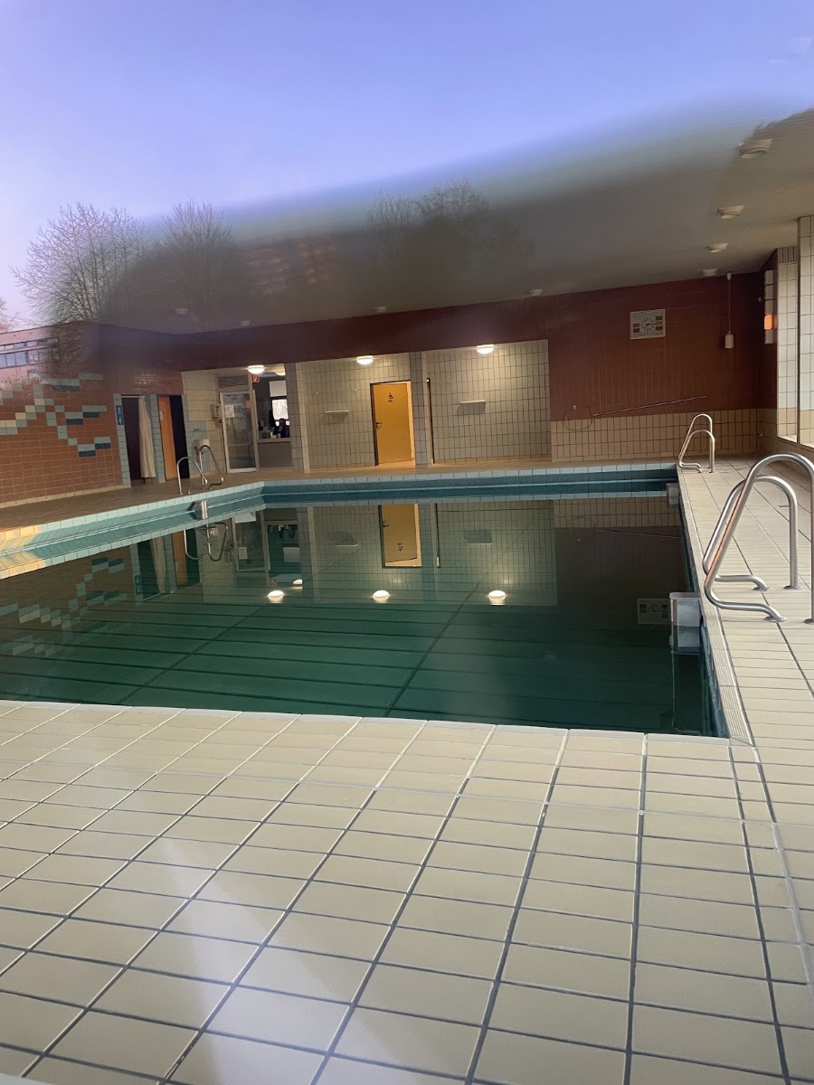 Schwimmhalle