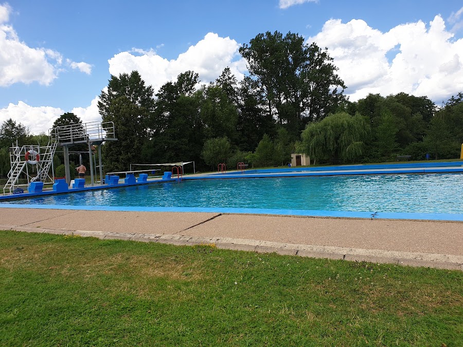Freibad Neuhaus-Schierschnitz