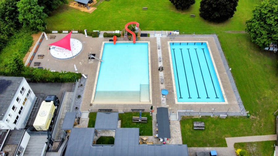 Freibad "Badcelona" Alme