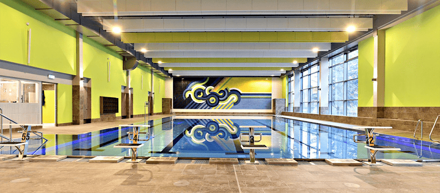 Schwimmhalle Buch