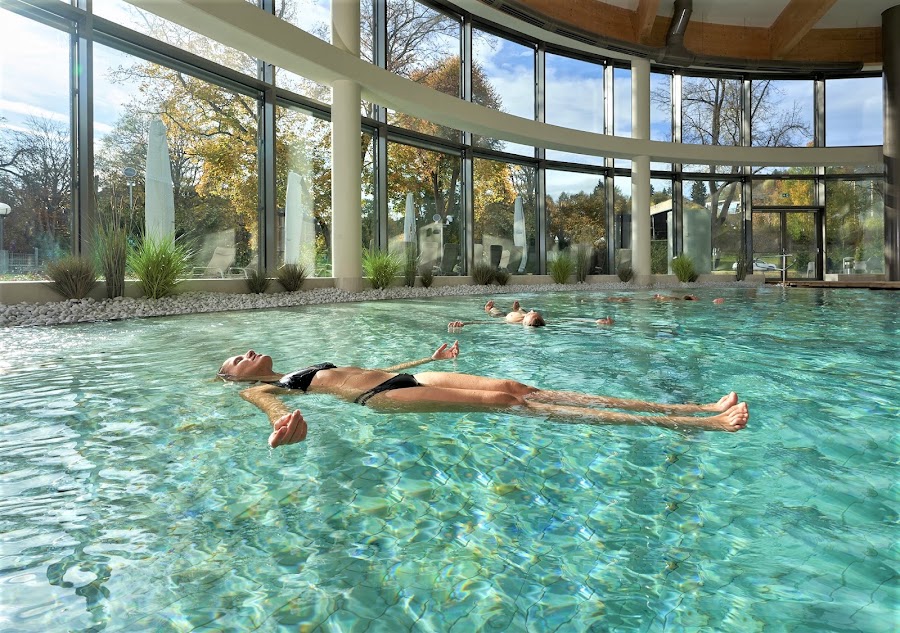 Badelandschaft und Sauna im Historischen Albert Bad