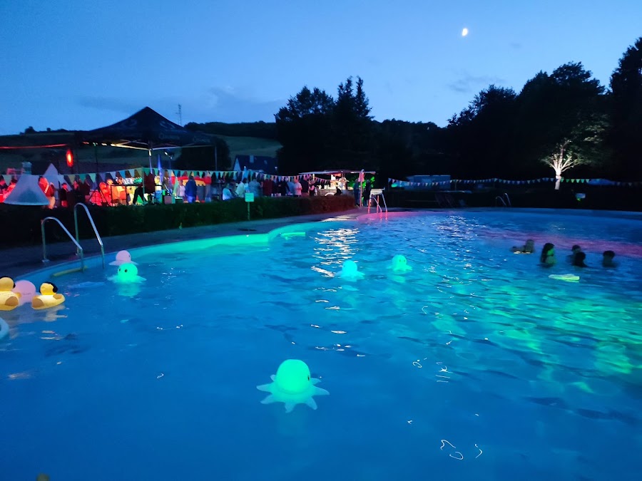 Schwimmbad Zwergen