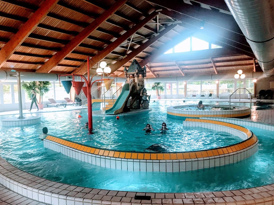 Hallenschwimmbad