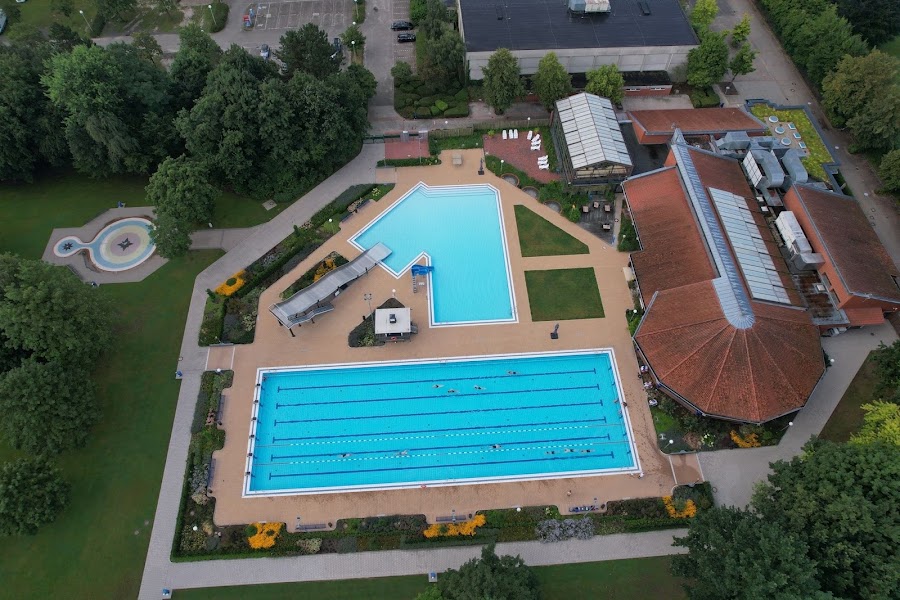 Hallenwellen- und Freibad Vechta