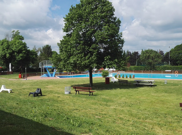 Schwimmbad Großropperhausen