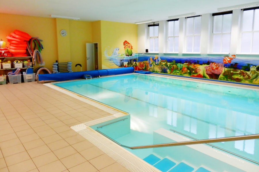 Lehr- und Therapieschwimmbecken