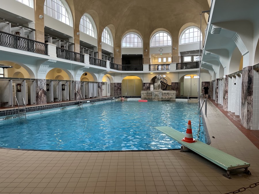 Schwimmhalle Elisabethstraße