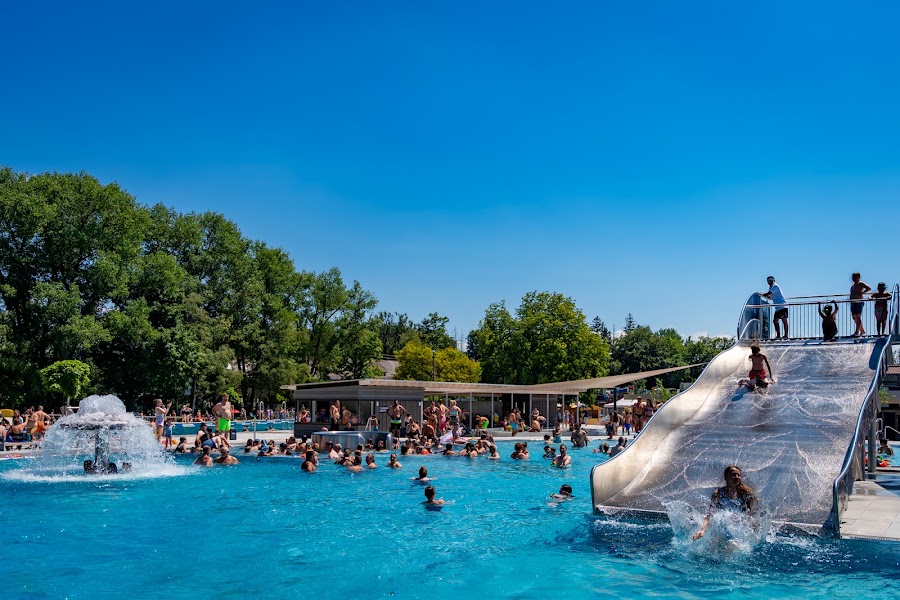 Hallenbad