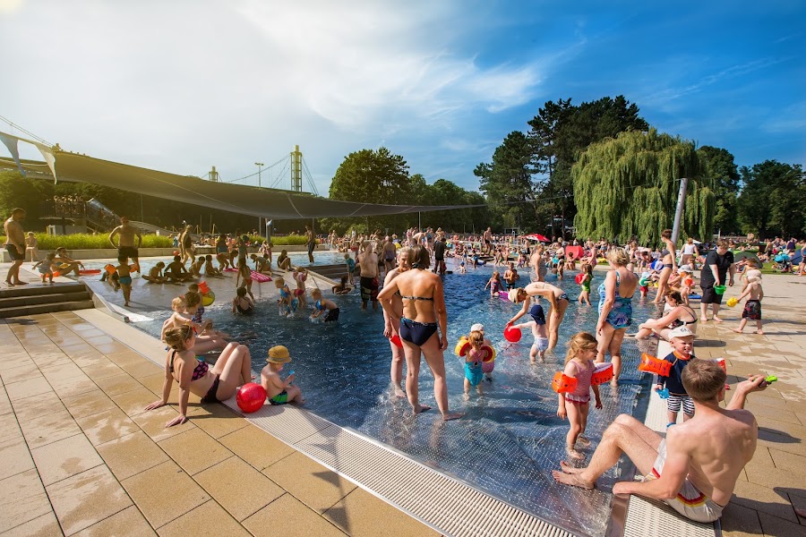 Stadionbad Frei- und Hallenbad