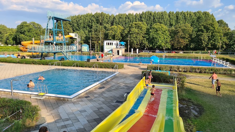 Freibad Haselbrunn