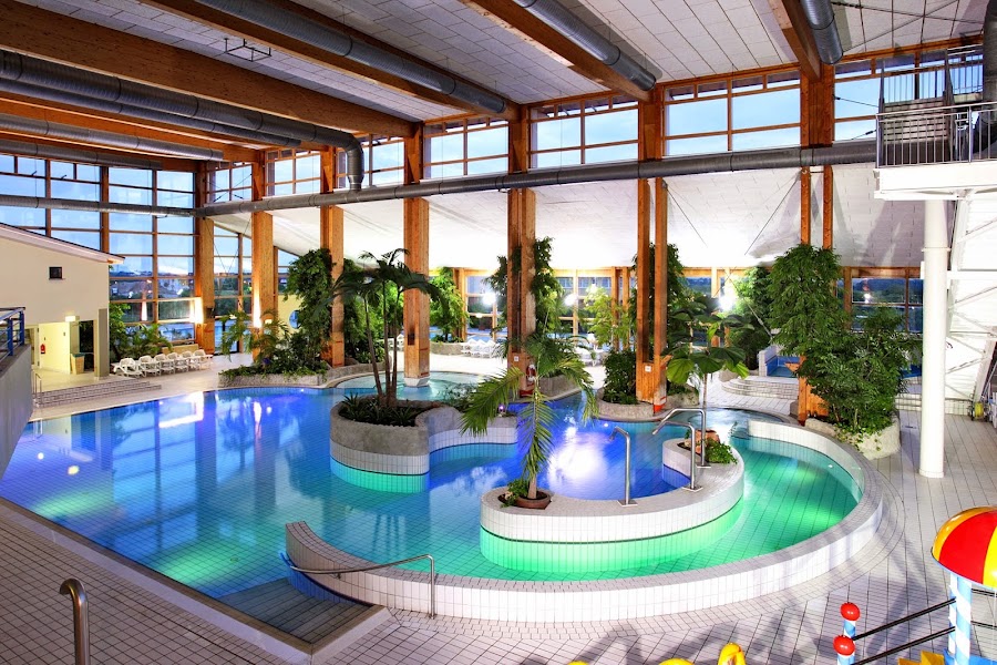 Schwimmbad und Spa
