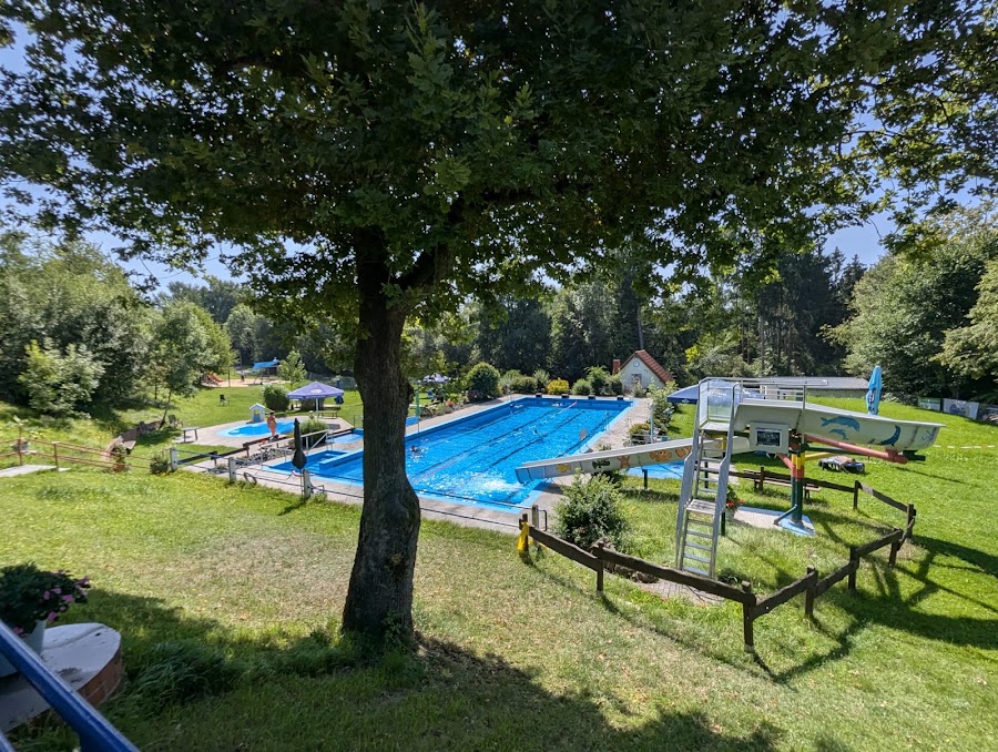 Freibad Hutten